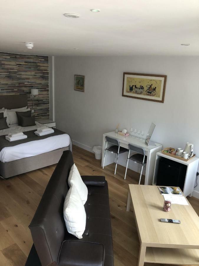 Hamilton Arms Suites Midhurst Zewnętrze zdjęcie